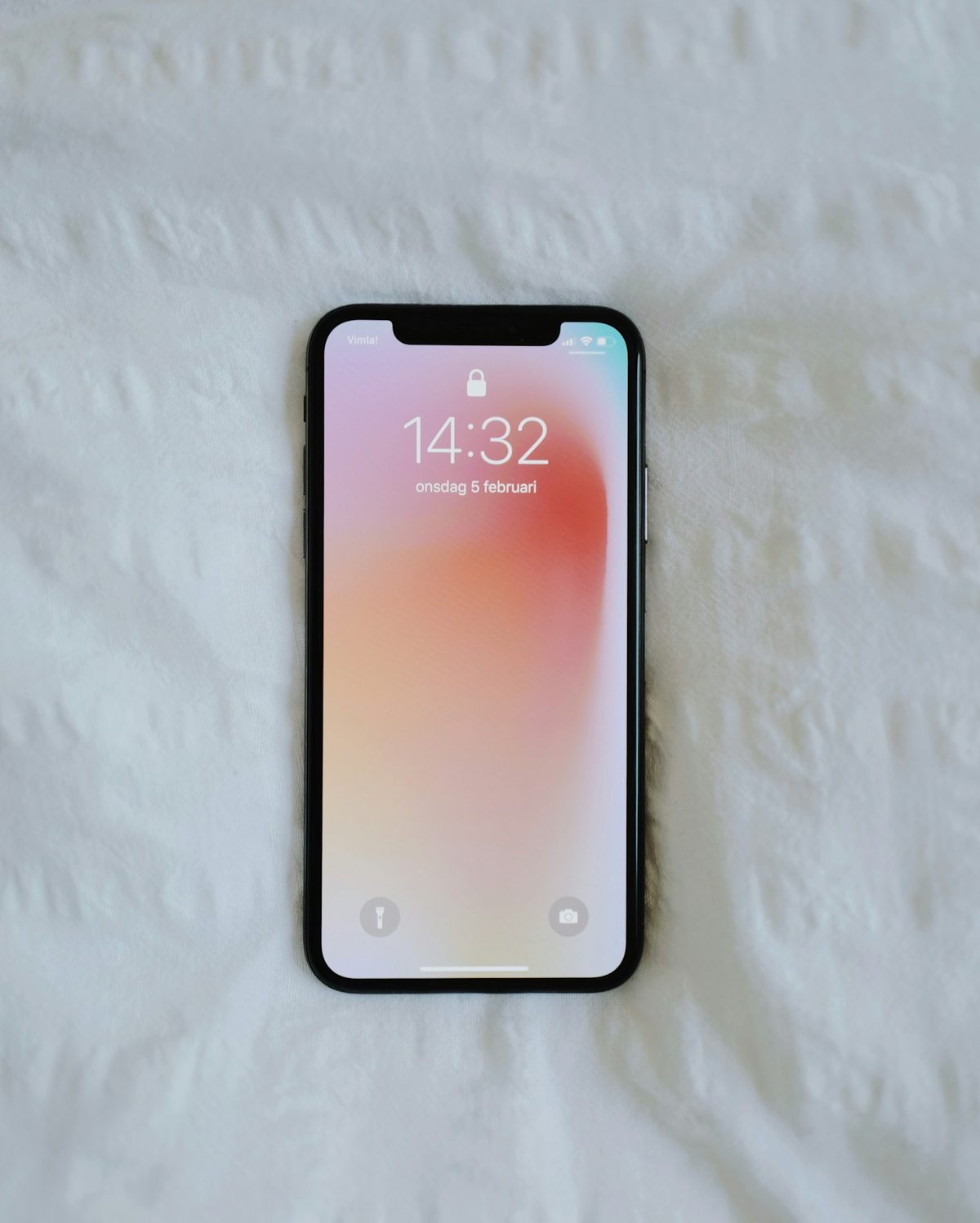 cek sisa kuota data linemo lewat ponsel (kredit: unsplash.com)